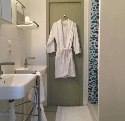 Calme Ideal Pour Deplacement Professionnel, Dans Maison 아파트 *